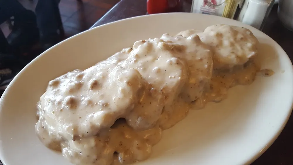 Biscuits and Gravy w Sausage